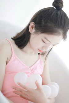 小不点爱吃肉混JIN